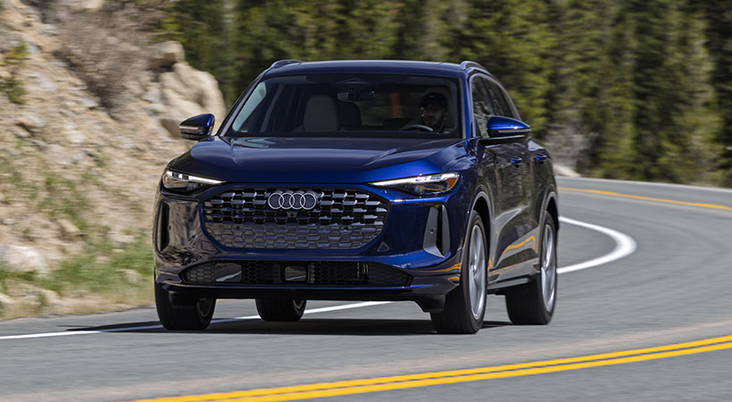 La dirección ha sido revisada, ahora con una conexión más directa al chasis para una respuesta más rápida. Foto: Audi