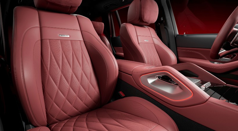La tapicería es de cuero Nappa Manufaktur Carmine Red/Black. Foto: Mercedes-AMG