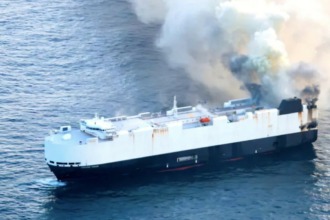 Este buque se hundió llevándose 3,000 vehículos al fondo del mar