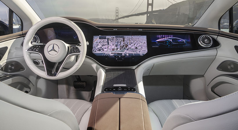 El habitáculo ofrece asientos con masaje, iluminación ambiental dinámica y un sistema de aroma opcional. Foto: Mercedes-Benz