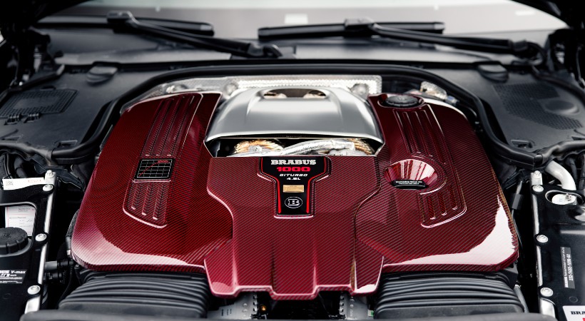 Este rendimiento se logra gracias a un motor V8 biturbo con cilindrada aumentada a 4.5 litros. Foto: Brabus