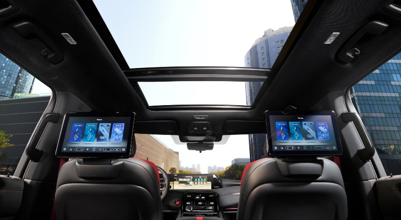 El interior mantiene el tratamiento deportivo. Foto. Nissan