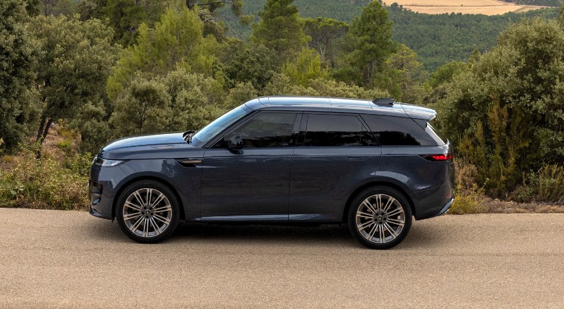 Debajo del capó, el Range Rover Sport Autobiography 2025 no decepciona. Esta versión equipa un motor de ocho cilindros en línea, de 4.4 litros. Foto: Land Rover