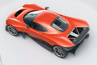 Oilstainlab HF-11, cuando 1,200 caballos y una caja manual no son suficientes