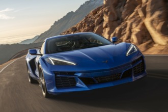 Chevrolet Corvette E-Ray 2025: El híbrido que acelera como superauto y ruge como V8