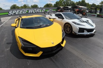 ¡Acción explosiva en la pista! Un Chevrolet Corvette ZR1 domina a un Lamborghini Revuelto