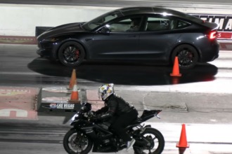 Hayabusa vs Tesla: La batalla definitiva entre velocidad y tecnología eléctrica