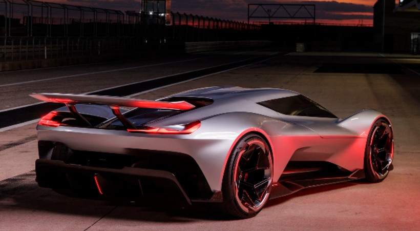 Como sus predecesores, el CX es totalmente eléctrico, con cuatro motores, uno por rueda. Foto: Chevrolet