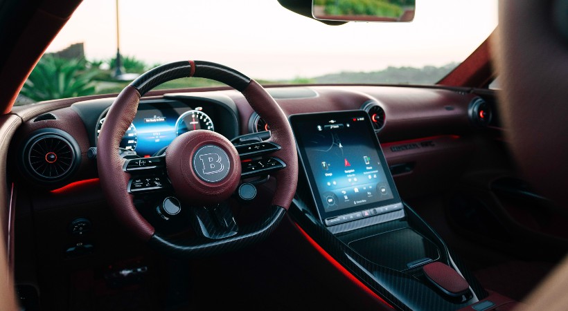 Logotipos Double-B en relieve y forrado integral. Foto: Brabus