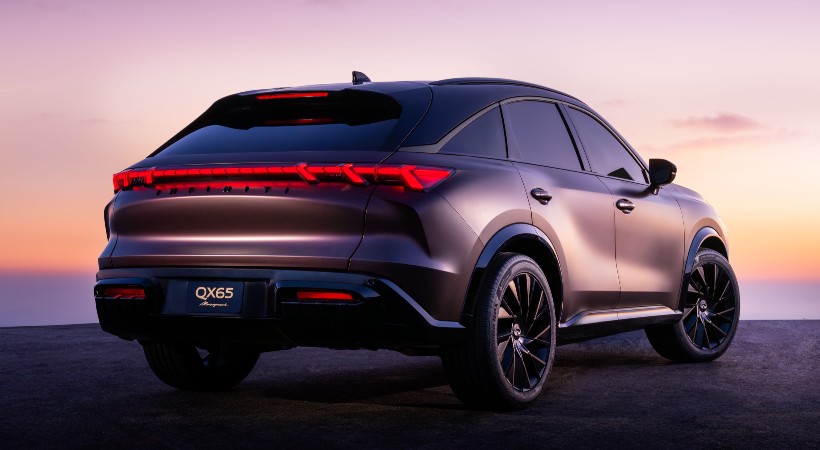 Por ahora no hay información sobre el interior ni sobre el tren motriz, aunque todo apunta a que utilizará la misma base del QX60 de tres filas. Foto: Infiniti