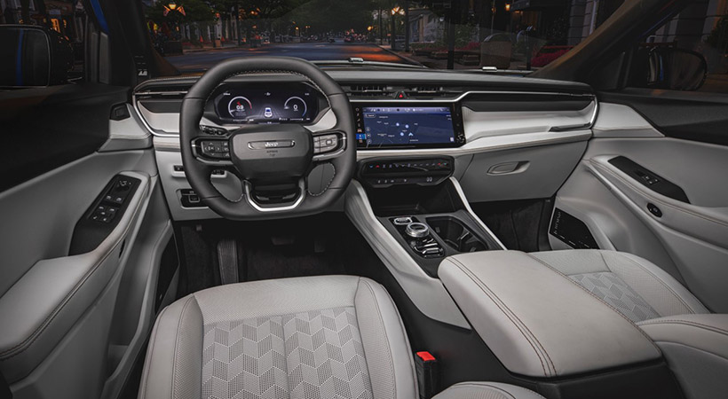 El interior fue renovado totalmente y ahora cuenta con más tecnología. Foto: Jeep