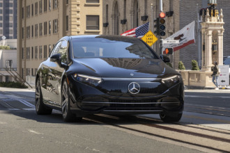 GM apuesta por la potencia: Abre una nueva fábrica de motores V8 en plena era eléctrica