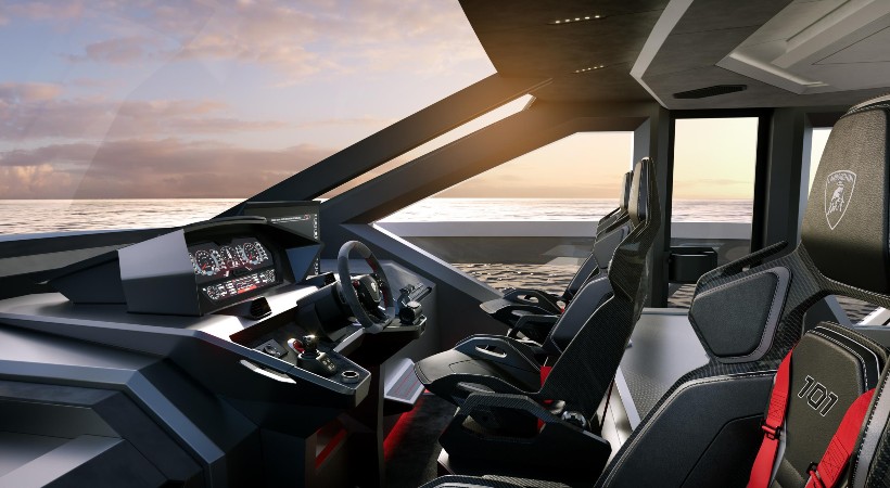 La estación de mando se inspira en el Temerario, el híbrido V8 HPEV de la firma de Sant´Agata. Foto: Lamborghini