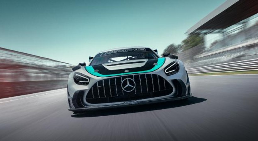 La máxima entrega de potencia se logra gracias al sistema Push2Pass, que se acciona desde un botón en el volante. Foto: Mercedes-AMG