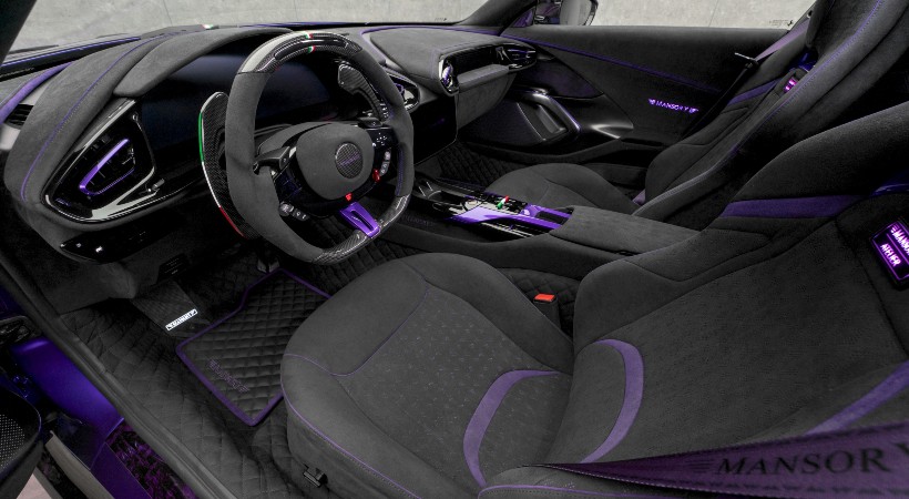 El habitáculo, como es costumbre en la firma, puede personalizarse al gusto del cliente con múltiples acabados. Foto: Mansory