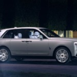 Rolls-Royce Cullinan Cosmos: Un SUV único con un cielo estrellado pintado a mano