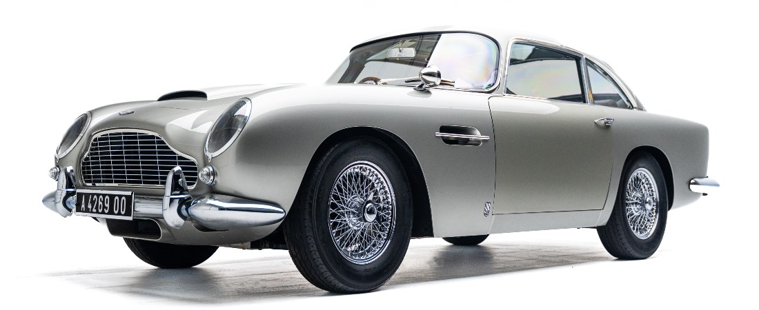 Exhibición Aston Martin en el Museo Petersen