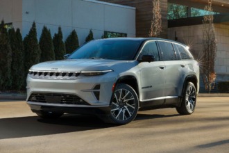 Jeep Wagoneer S 4xe: 600 HP de poder eléctrico para conquistar el asfalto