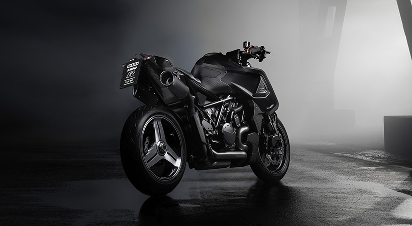 Tomando como base la KTM 1390 Super Duke R Evo, esta motocicleta cuenta con una carrocería Widestar. Foto: Brabus