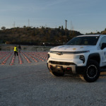Luces, nieve y electricidad con la Chevrolet Silverado EV TrailBoss 2026 en Detroit
