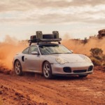 ¿Arruinaron un clásico o crearon una obra maestra? Porsche 911 Turbo 996 fuera del asfalto