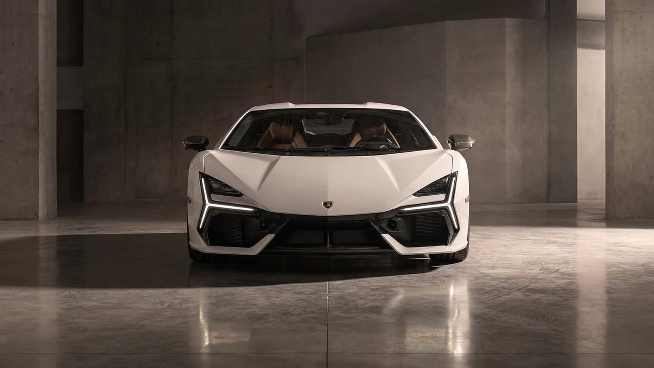 Lamborghini Revuelto, superdeportivo híbrido, motor V12